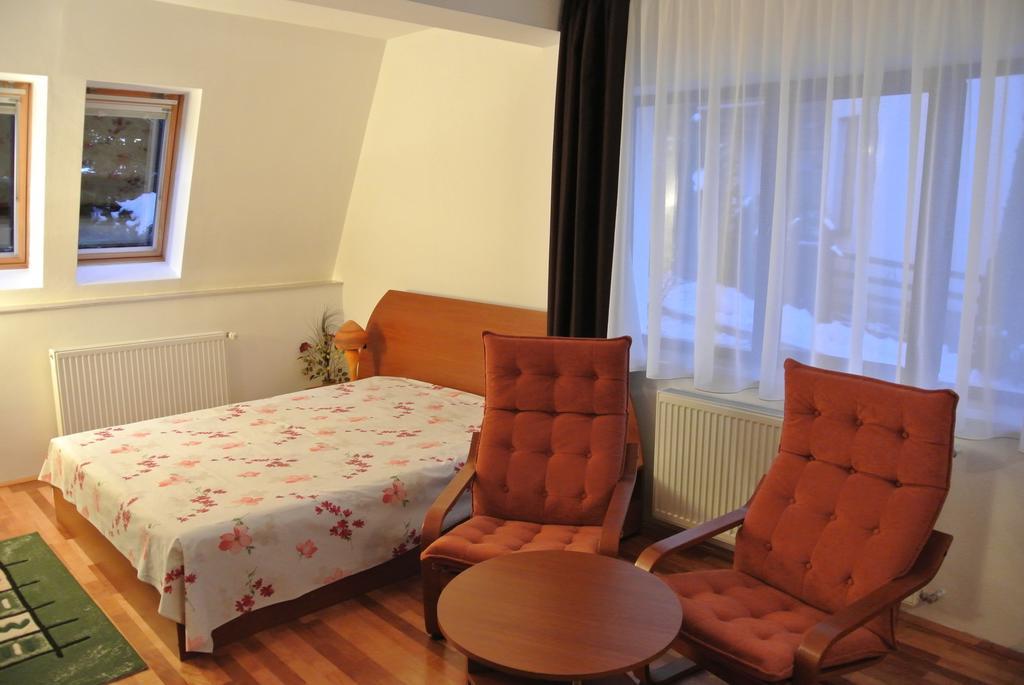 Vila Sorina Poiana Brasov Bilik gambar