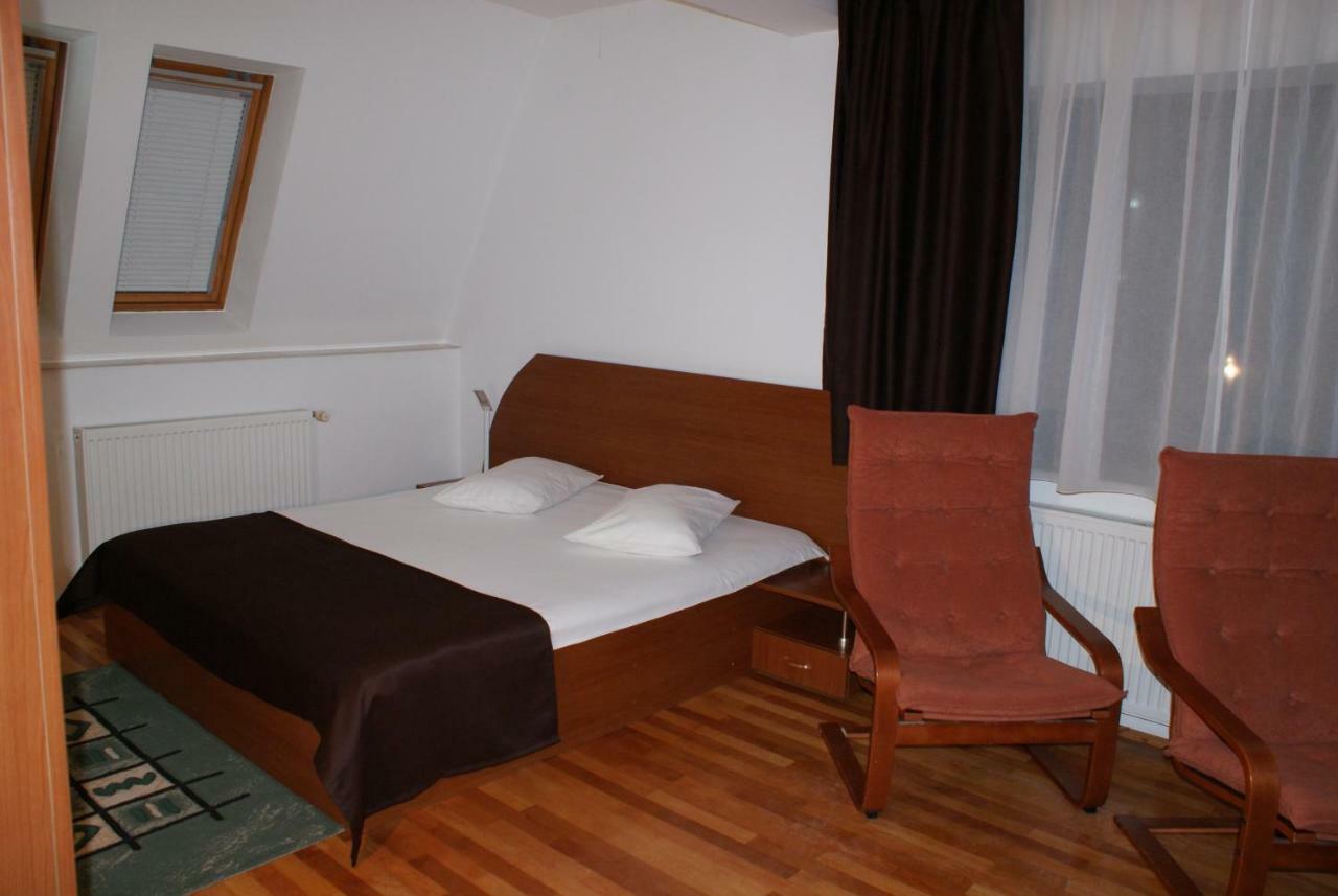 Vila Sorina Poiana Brasov Luaran gambar