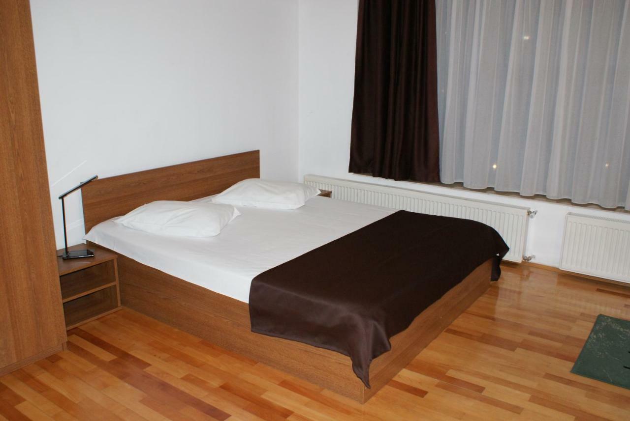 Vila Sorina Poiana Brasov Luaran gambar