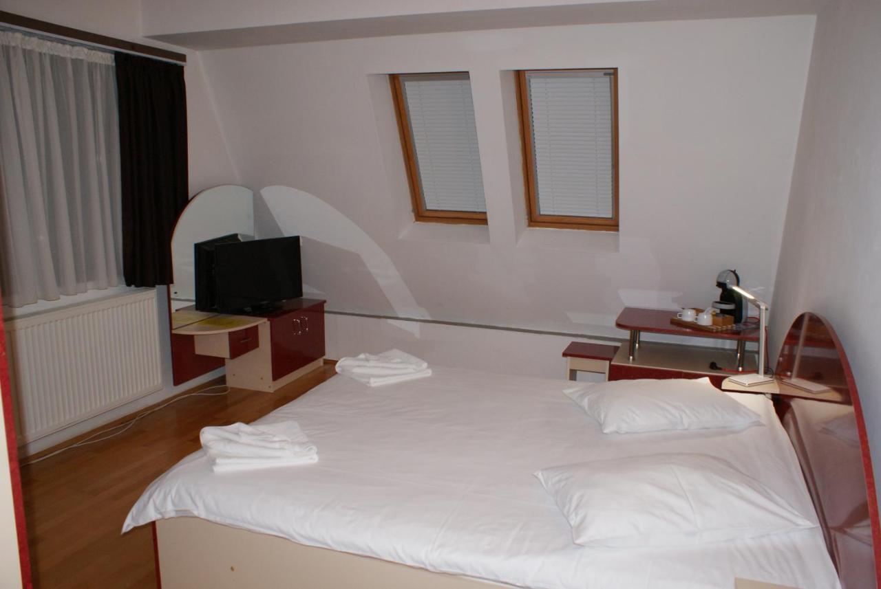 Vila Sorina Poiana Brasov Luaran gambar